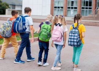Când își încep cursurile elevii și studenții? Calendarul integral al vacanțelor pentru anul școlar și universitar 2026-2027